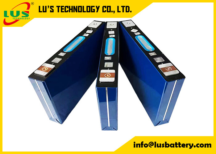3.2V 150Ah LiFePO4 prismatische cellen en aangepast lithium-ion batterijpakket OEM 3.2V150Ah LiFePO4 highpower lithium batterij